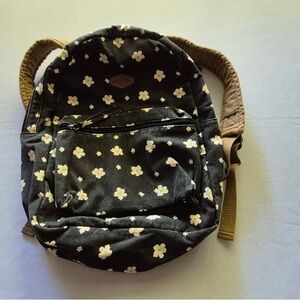 O'Neill Beach Break Backpack Color Black size One.
Women's canvas backpack